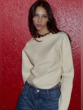 NWT. Zara Cream Long Sleeves Sweater with Gold Beads. Size M.